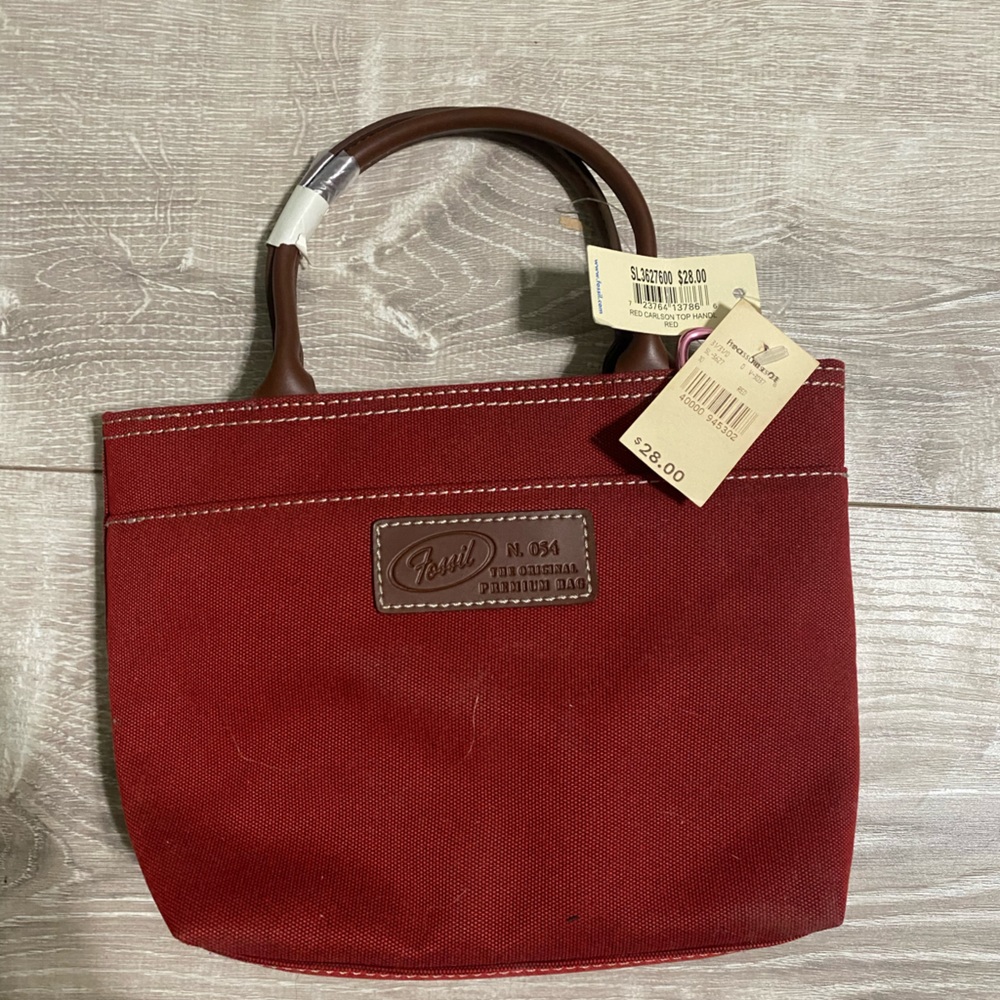 Red handle tote